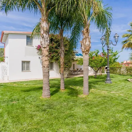 Apulia Shanti House Con Piscina